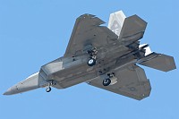 D71_4467 F-22 over Langley