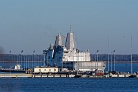 D5C_5476 USS Mesa Verde, San Antonio-class amphibious transport dock, https://en.wikipedia.org/wiki/USS_Mesa_Verde
